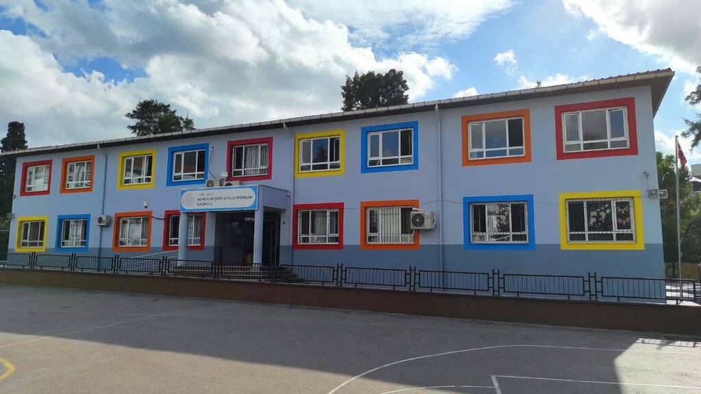 Primary school Martyr Non-Commissioned Officer Halil Guctekin Middle School, Izmir, photo