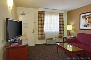 Гостиница La Quinta Inn & Suites by Wyndham San Diego SeaWorld/Zoo
