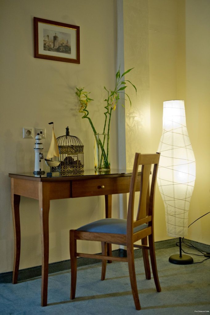 Фото Four Seasons Hotel