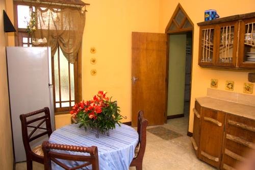 Фото Sana's Beach Guesthouse and Restaurant