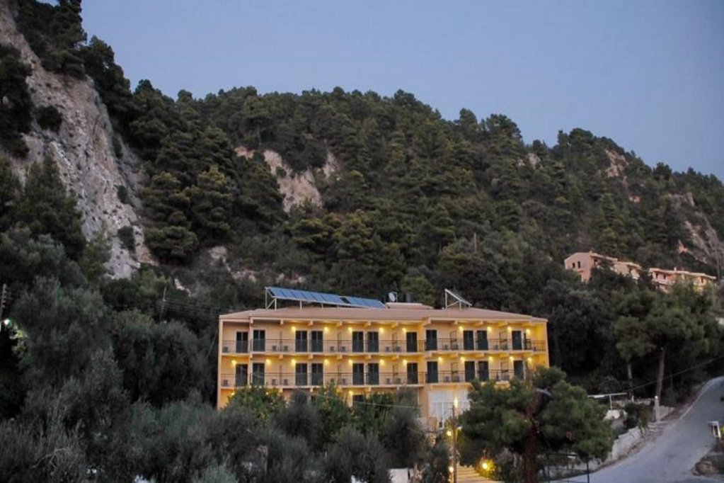 Фото отеля 3