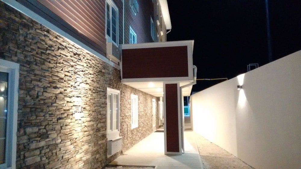 Фото Extended Suites Tijuana Macroplaza Hotel