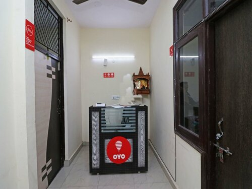 Гостиница Oyo 9073 Rn 32 в Ноиде