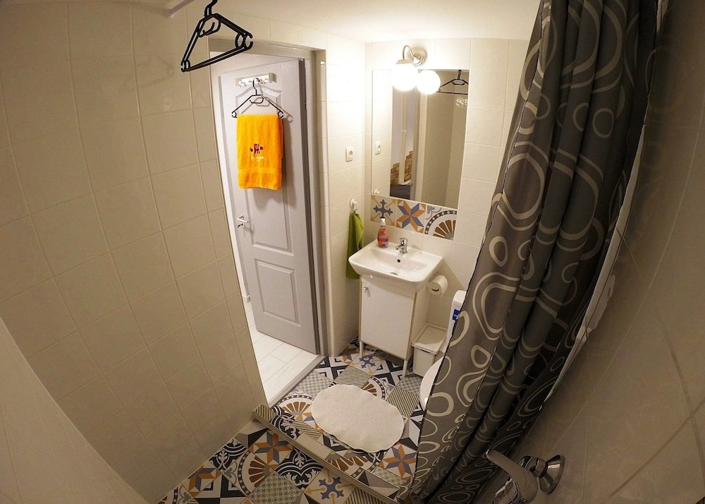 Фото Friends Hostel and Apartments Budapest