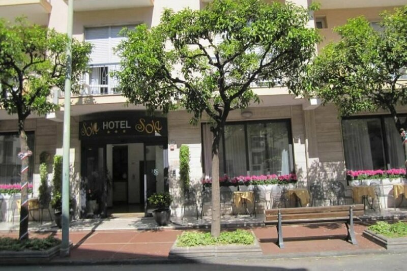 Гостиница Hotel Sole в Диано-Марине