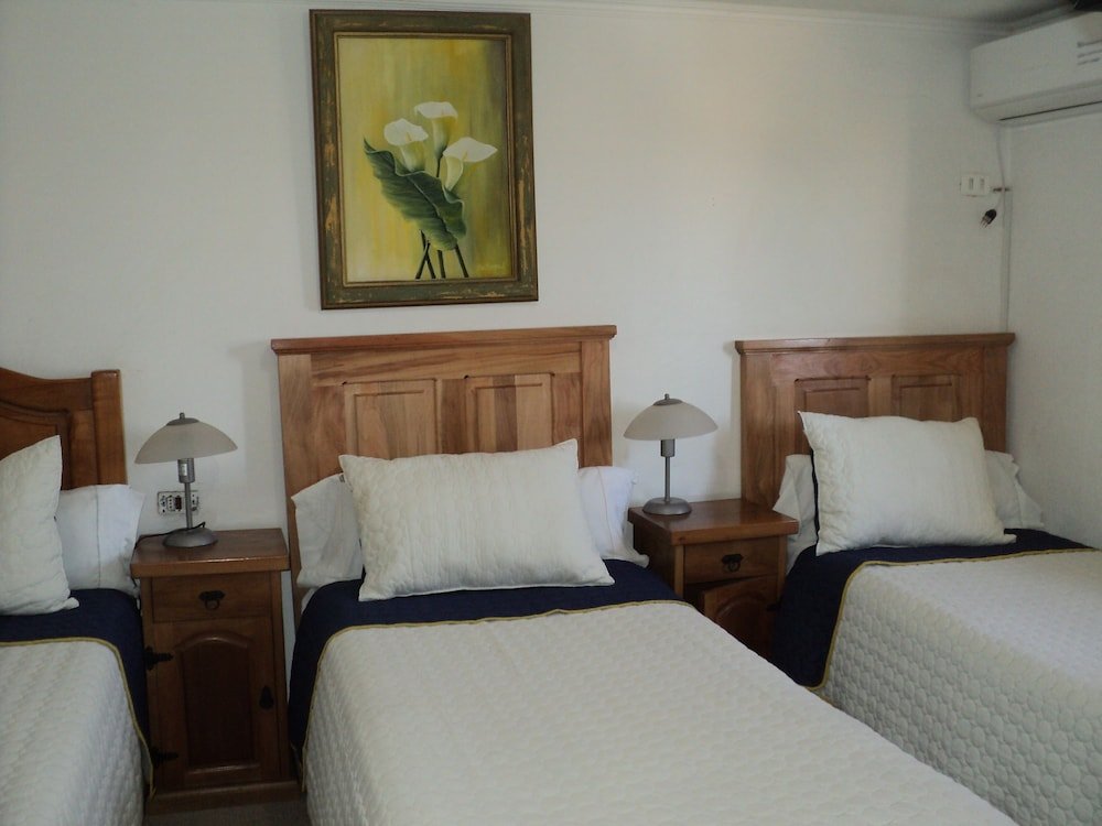 Фото Hostal Casa Familia