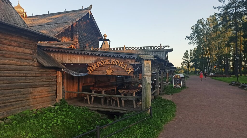 Cafe Pirozhkovaya at the Church of the Intercession of the Most Holy Theotokos, Saint‑Petersburg and Leningrad Oblast, photo