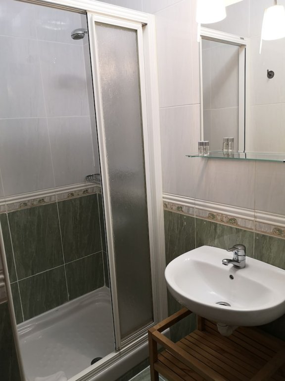 Фото Hostal Carbonara