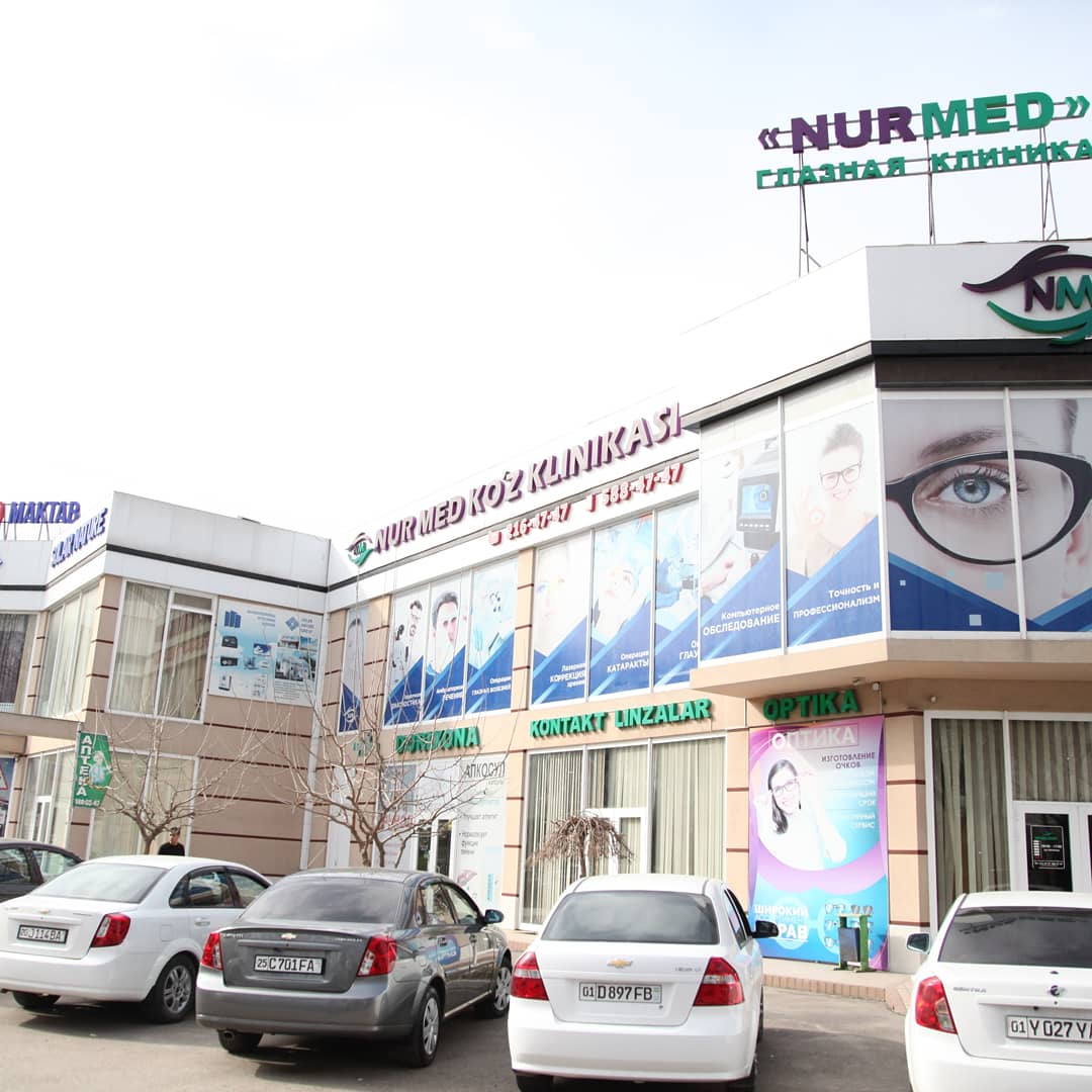 Qizni qol bilan sikishdi (video)