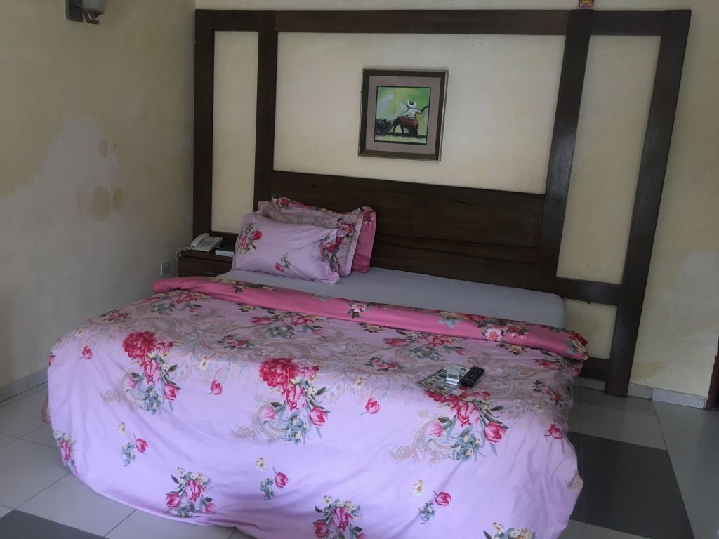 Фото Hymax Grace Hotel and Suites