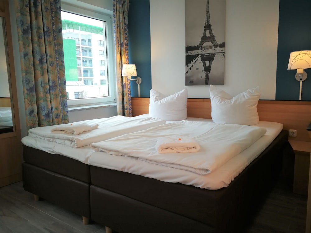 Фото Hotel NearBy