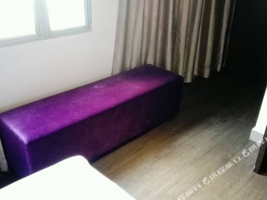 Фото Amigo Hotel