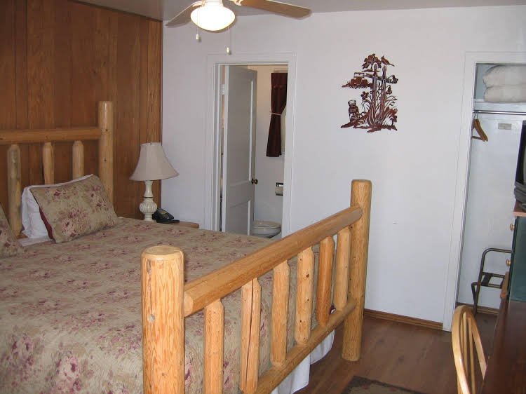 Фото Travelodge by Wyndham Dunsmuir