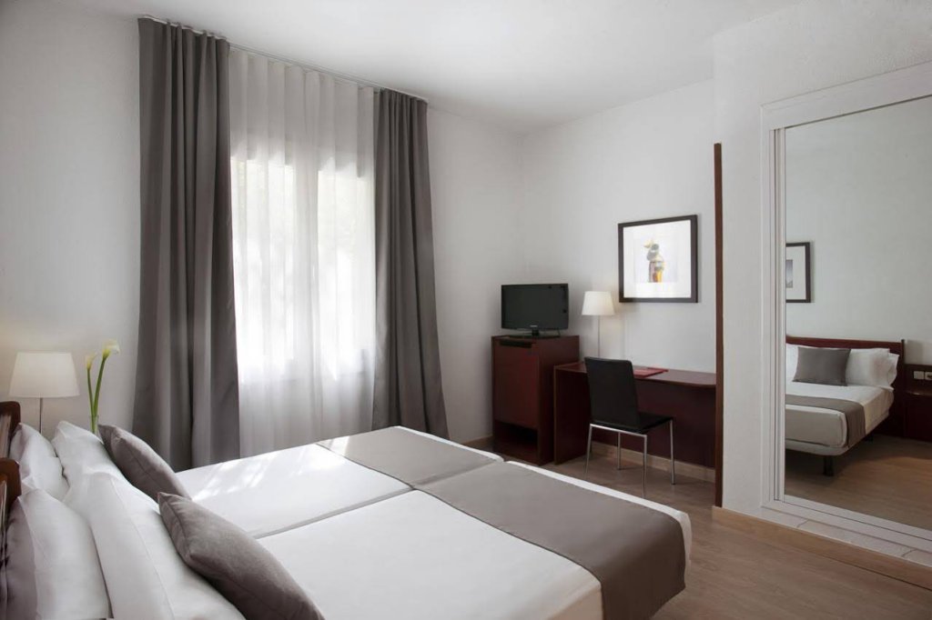 Фото Hotel Prisma Barcelona