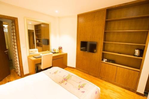 Фото My Hotel Universal Hanoi