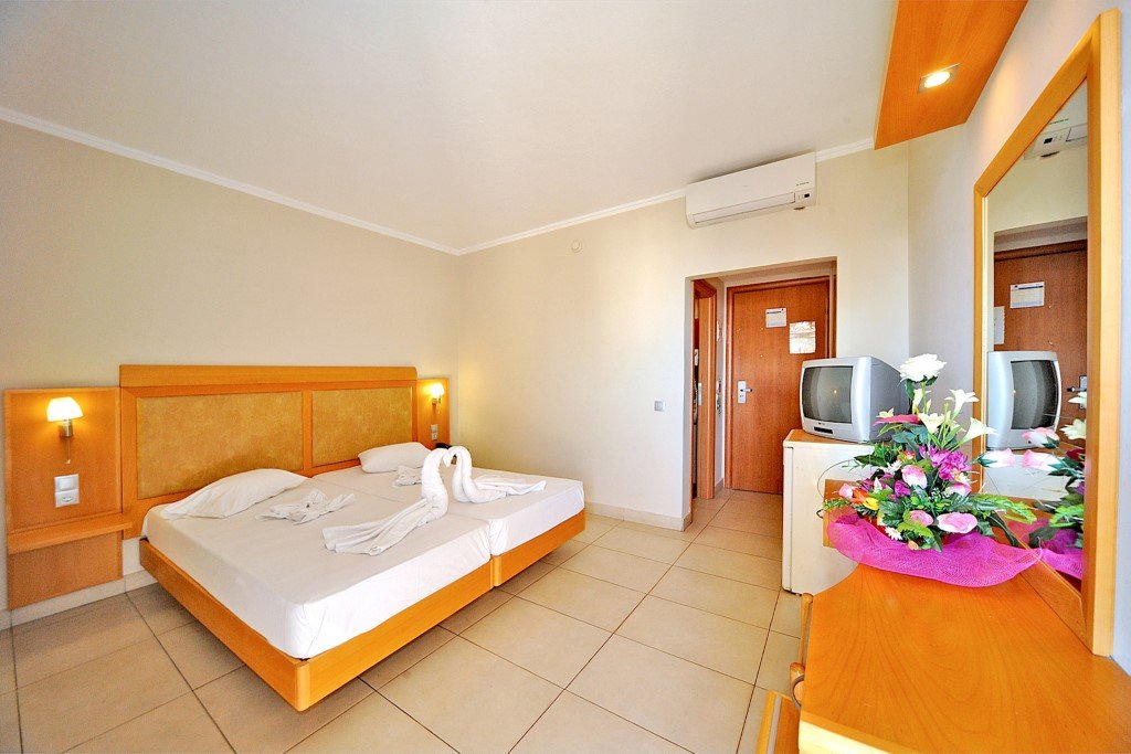 Фото Saint Constantin