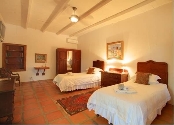 Фото The Willow Historical Guest House