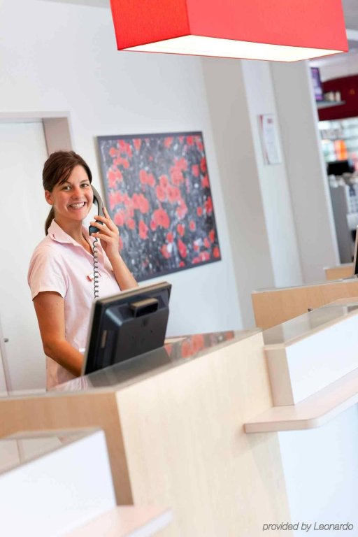 Фото ibis Zurich Messe Airport