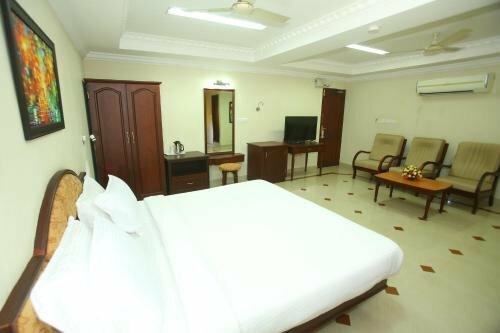 Гостиница Hotel Prasanth в Тируванантапураме