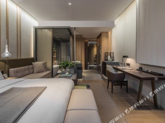 Фото Joyze Hotel Xiamen, Curio Collection by Hilton
