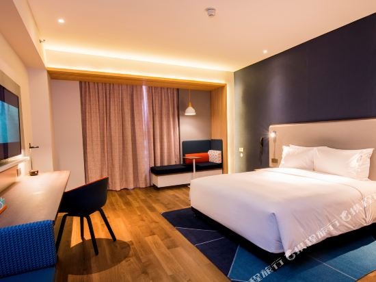 Фото Holiday Inn Express Yinchuan Downtown