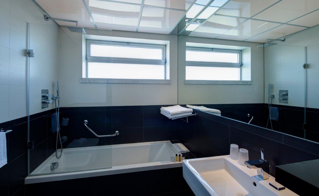 Фото Avani Avenida Liberdade Lisbon Hotel