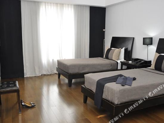 Фото Broadway Hotel & Suites