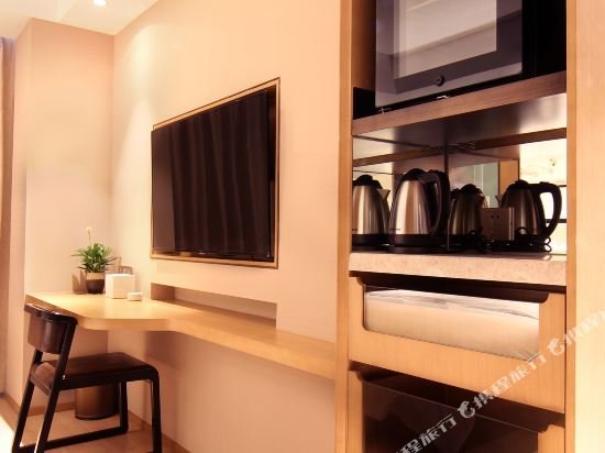 Фото The Hotel V Confucius Temple