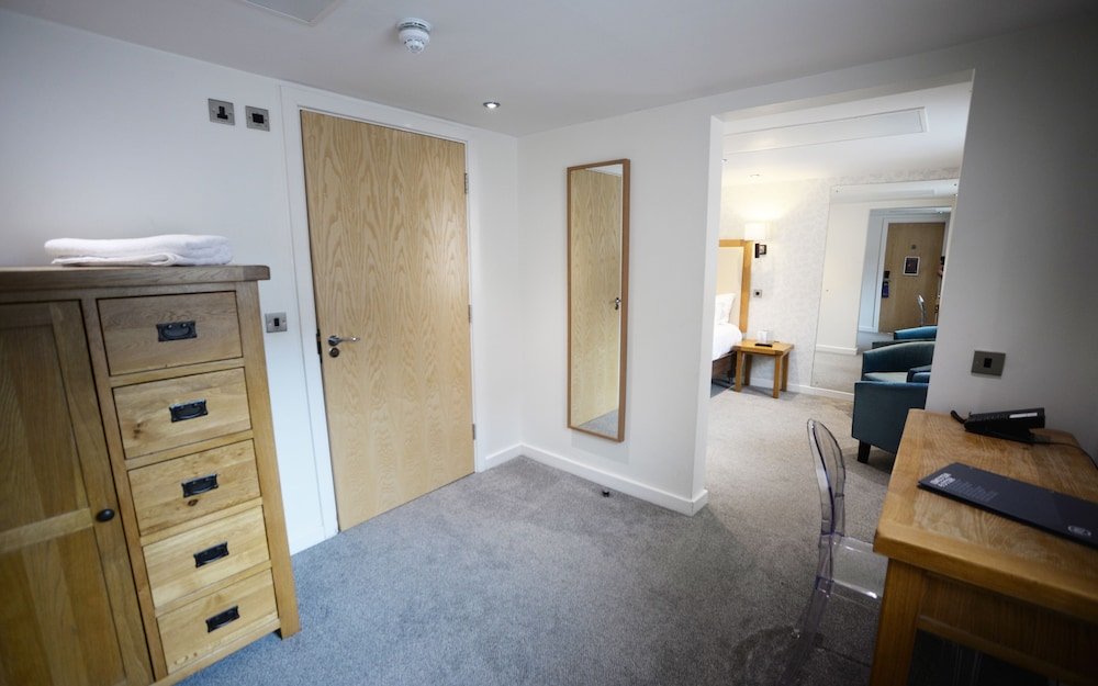 Фото Waterside Hotel & Leisure Club