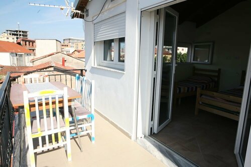 Гостиница Bulldog Hostel & Club в Шкодере