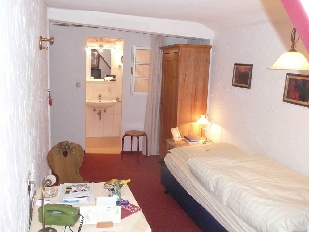 Фото Hotel Goldflair am Rathaus