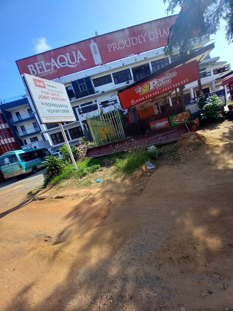 Water store Belaqua, Accra, photo