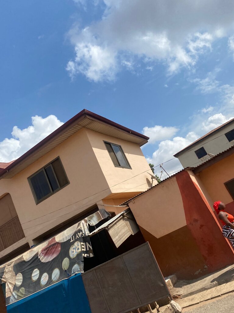 Clothing store Sweet Morther Ventures, Accra, photo