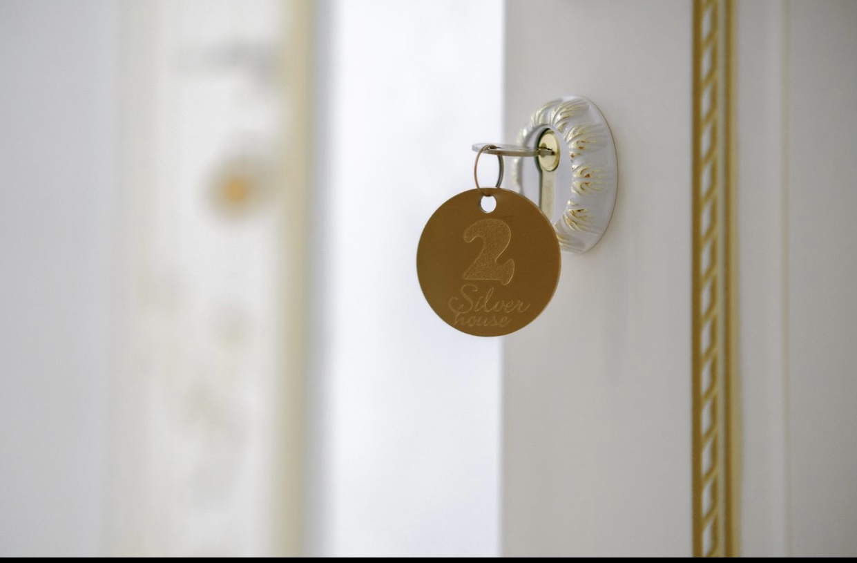 Фото Silver House