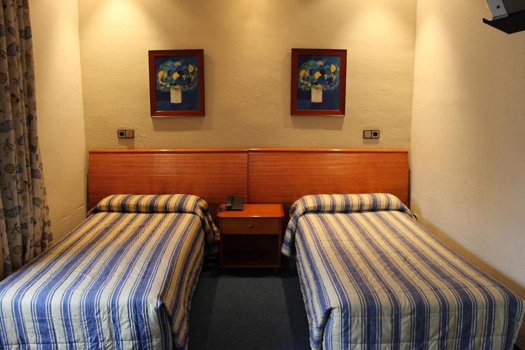 Фото Ramblas Hotel Barcelona