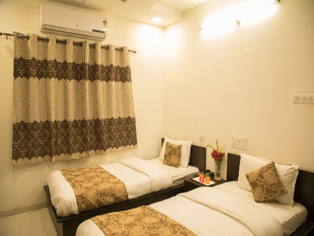 Фото Oyo 9023 Dwarka Inn