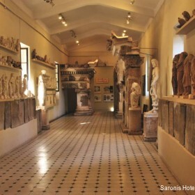 Фото Saronis Hotel