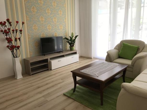 Фото Corvin Rose Apartment Hotel