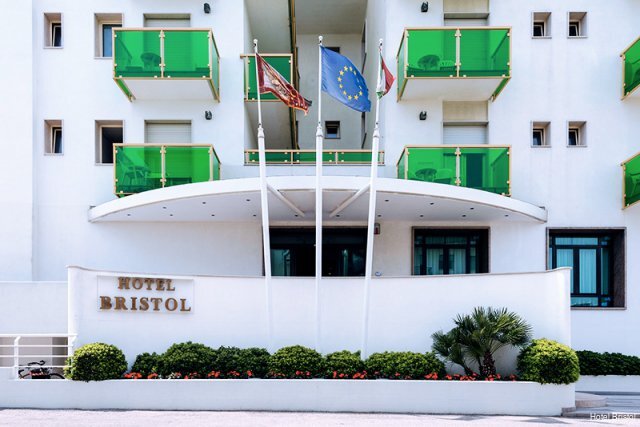 Фото Hotel Bristol