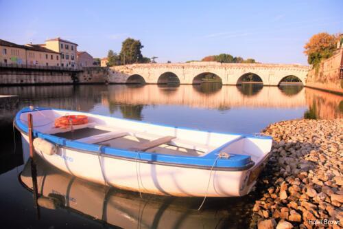 Фото Hotel Brown