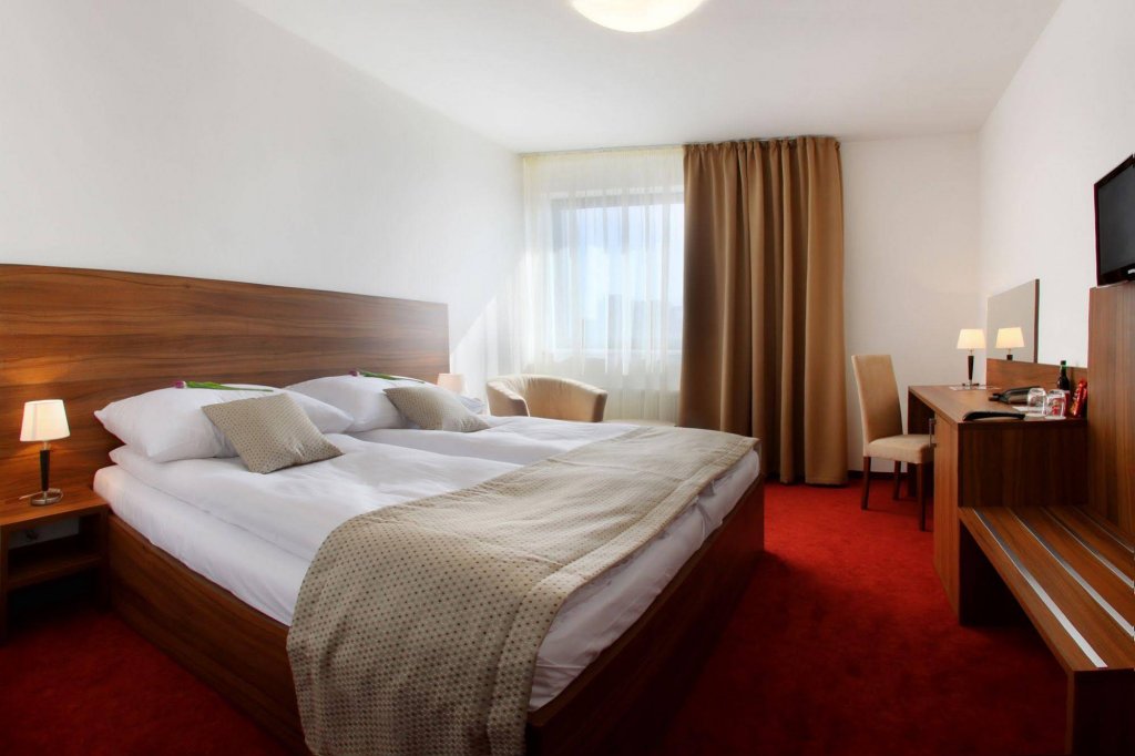 Фото Hotel Saffron