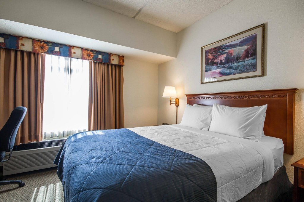 Фото Clarion Suites at the Alliant Energy Center