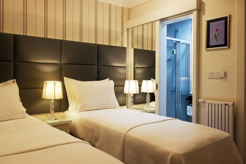 Гостиница Ten Rooms Istanbul Hotel в Бейоглу