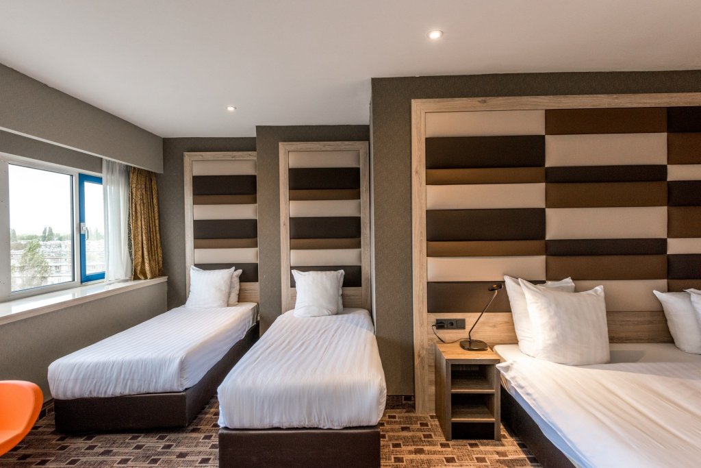 Фото Xo Hotels Blue Tower