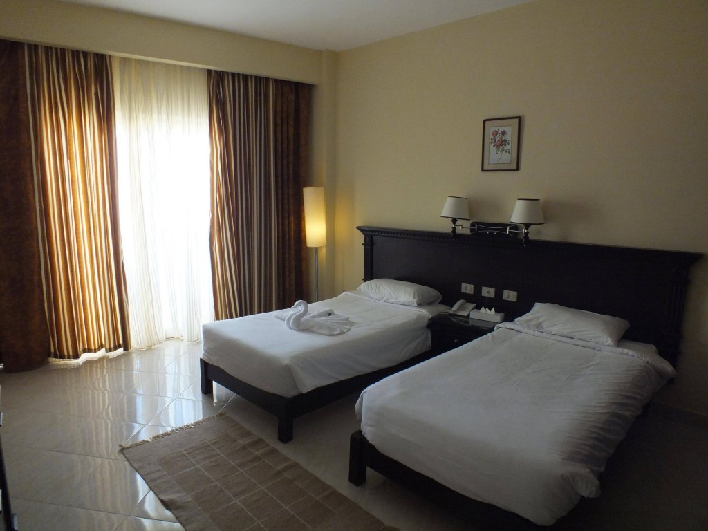 Фото Magic Beach Hotel