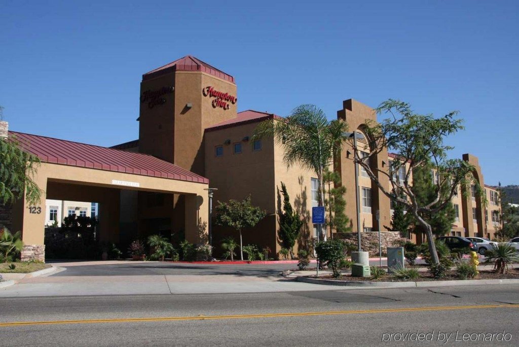 Фото Hampton Inn San Marcos, Ca