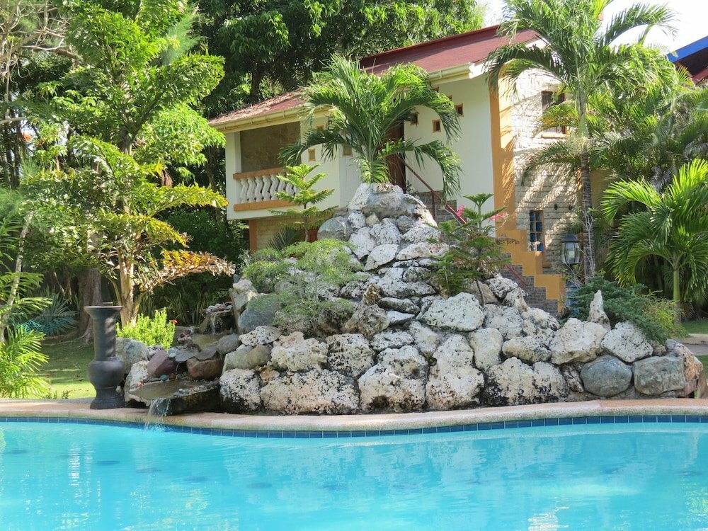 Hotel Alonaland Resort Apartelle, Bohol, photo