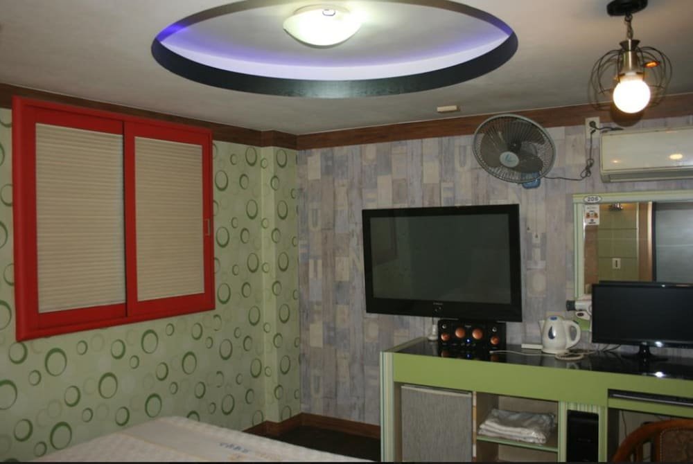 Фото Renaissance Motel