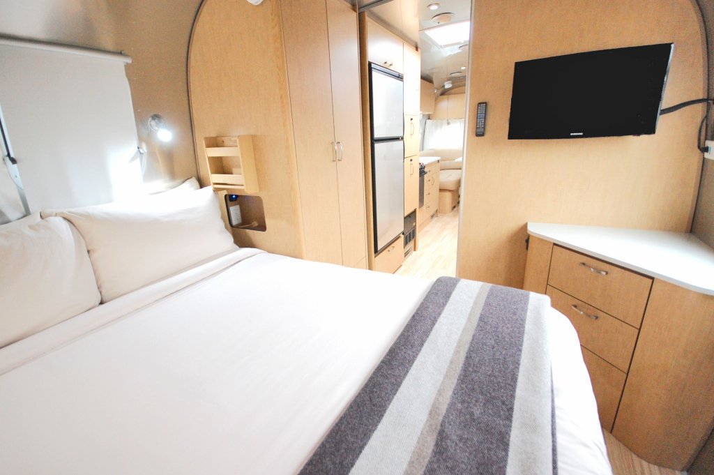 Фото Hart's Camp Airstream Hotel & Rv Park