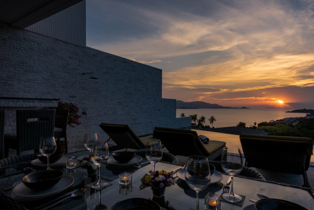 Hotel 4 Bed Sea, Sunset Views & 2 Minute Walk to Beach Villa, Samui, photo